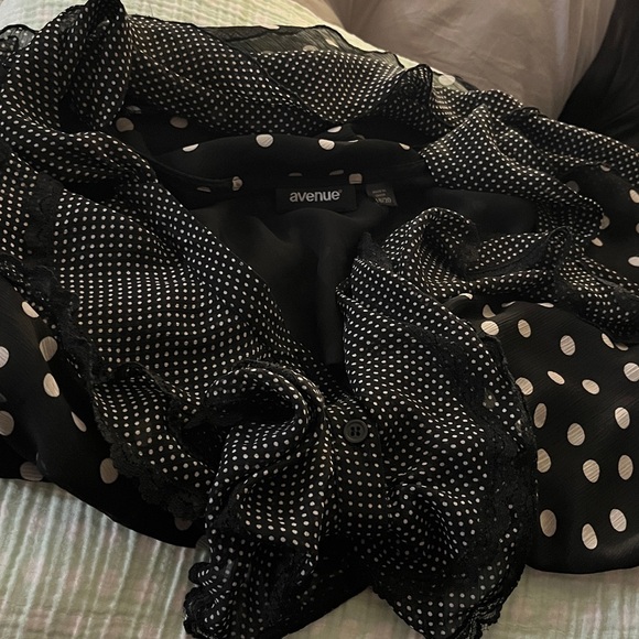 Avenue ~Black and White Polka Dot Blouse~ 18/20 - Picture 6 of 9
